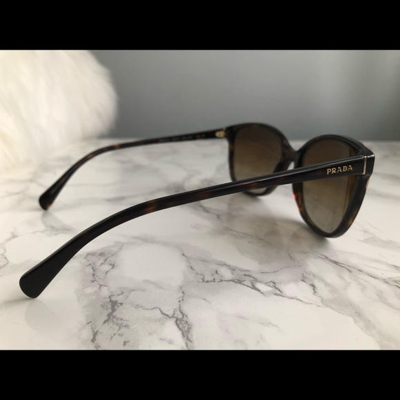 ♦️SOLD♦️Prada PR 01OS Sunglasses - Picture 7 of 7